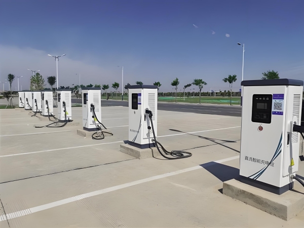 电动汽车充电桩自动除尘方法和装置