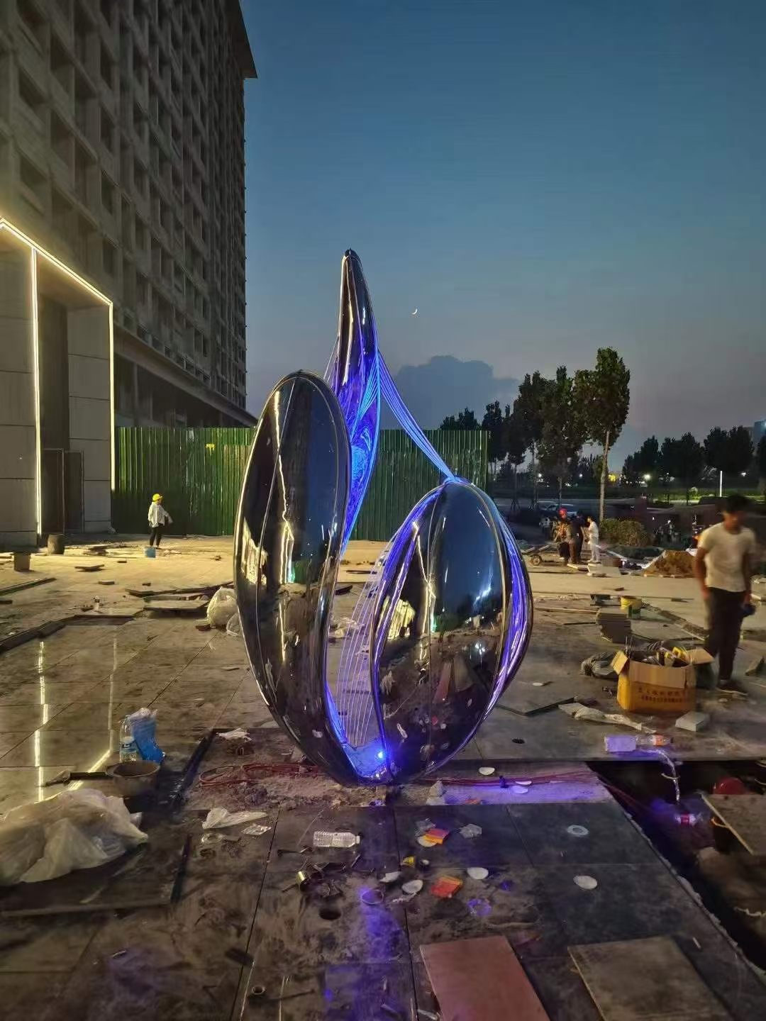 发光雕塑