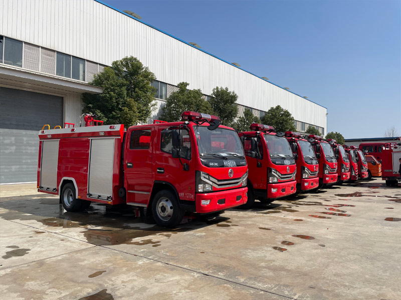 东风5吨水罐消防车全柴156马力消防车