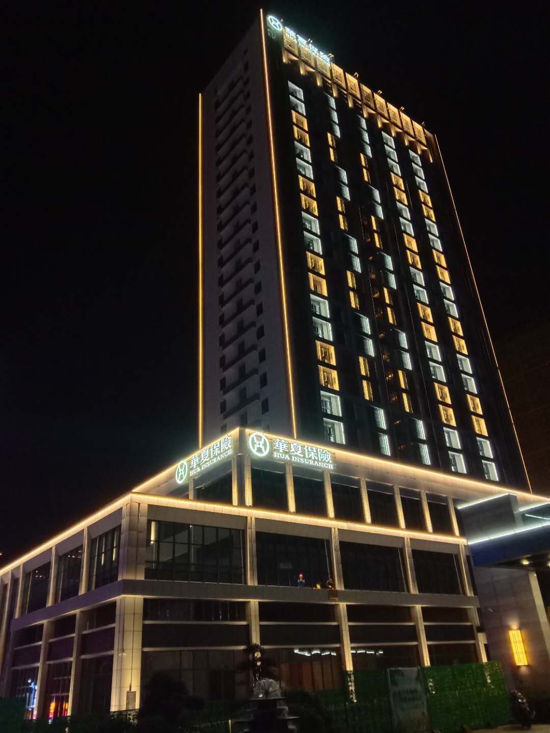 株洲青年工大外墙亮化工程