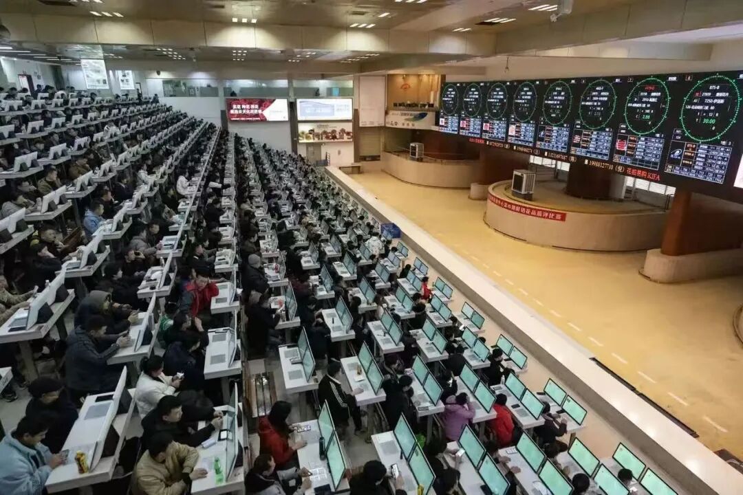 自2002年至今，见证了昆明花拍中心的历程
