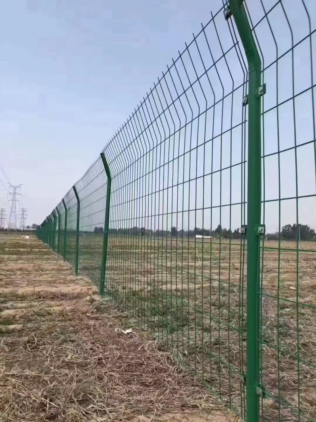铁路护栏