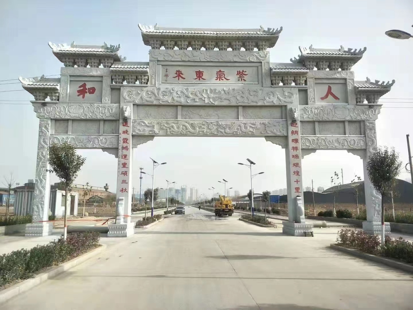 大型石雕牌楼