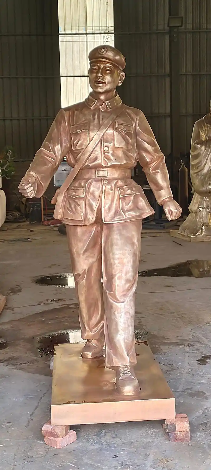 红军人物铜雕