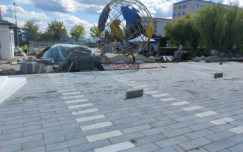 克山县三中校园步道板铺设工程