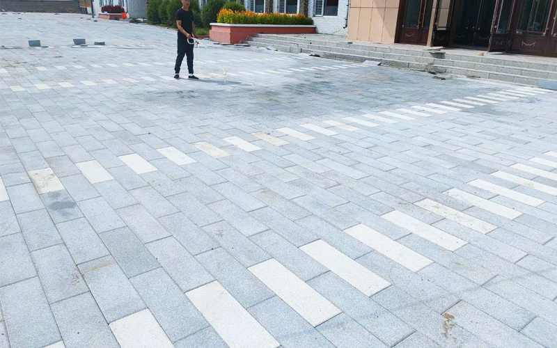 克山县三中校园步道板铺设工程