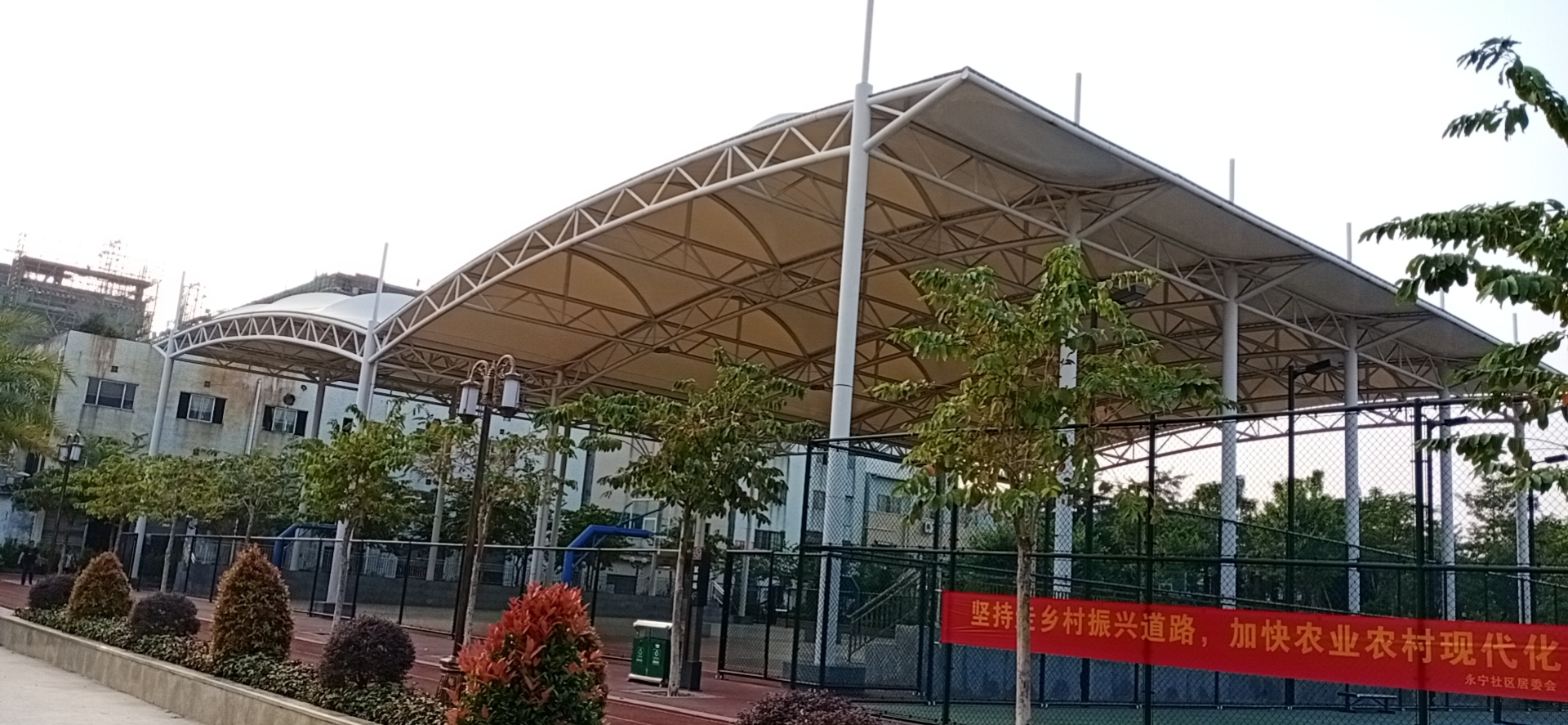 膜结构体育馆雨棚