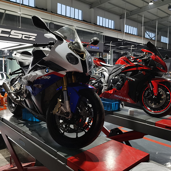 宝马S1000RR 本田CBR600保养