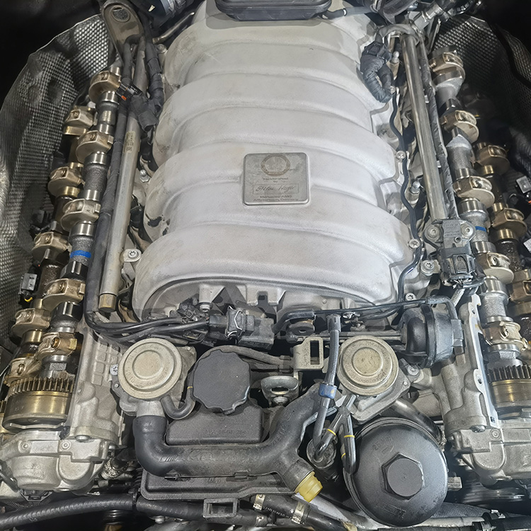 奔驰 AMG M156 6.2L V8 自吸发动机维修案例