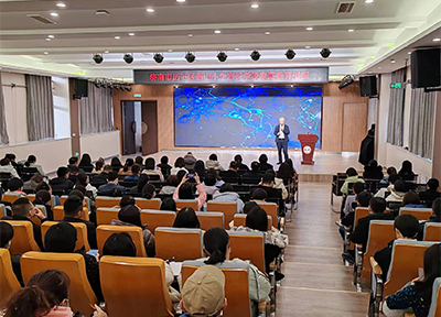 家校社协同 共育孩子幸福未来｜盛华同心殷永胜为燕山小学做家庭教育主题讲座