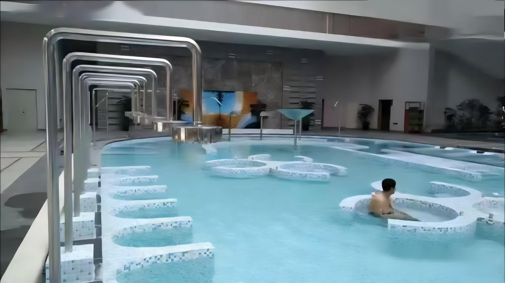水疗池