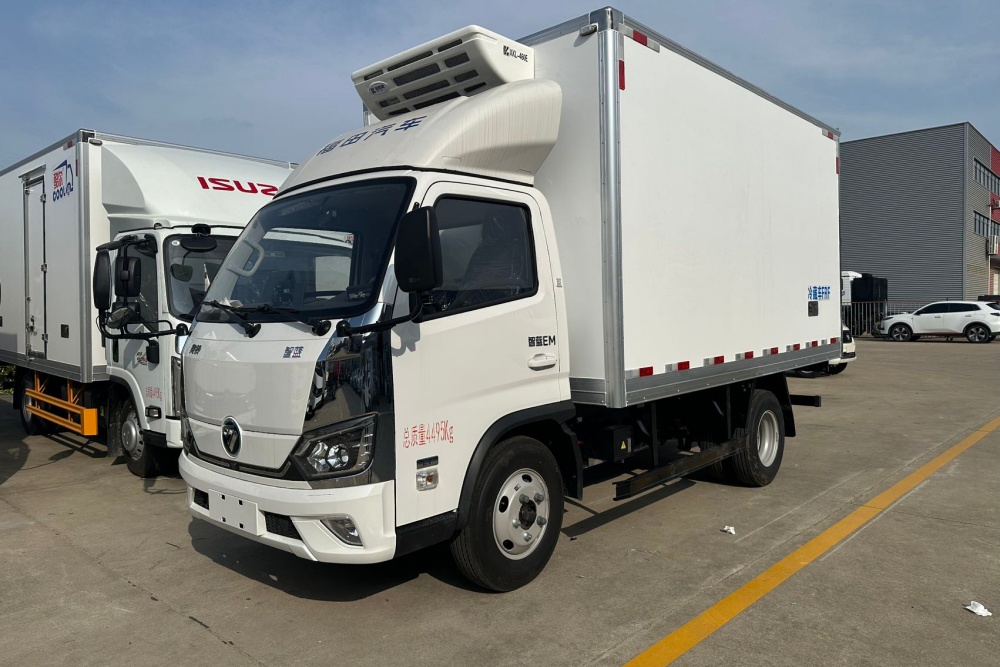 福田奥铃智蓝M卡（纯电动）冷藏车