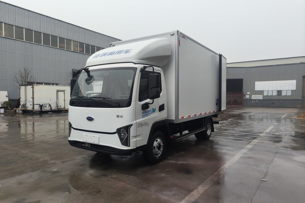 开瑞零米4米2纯电动冷藏车（120kwh宁德时代）