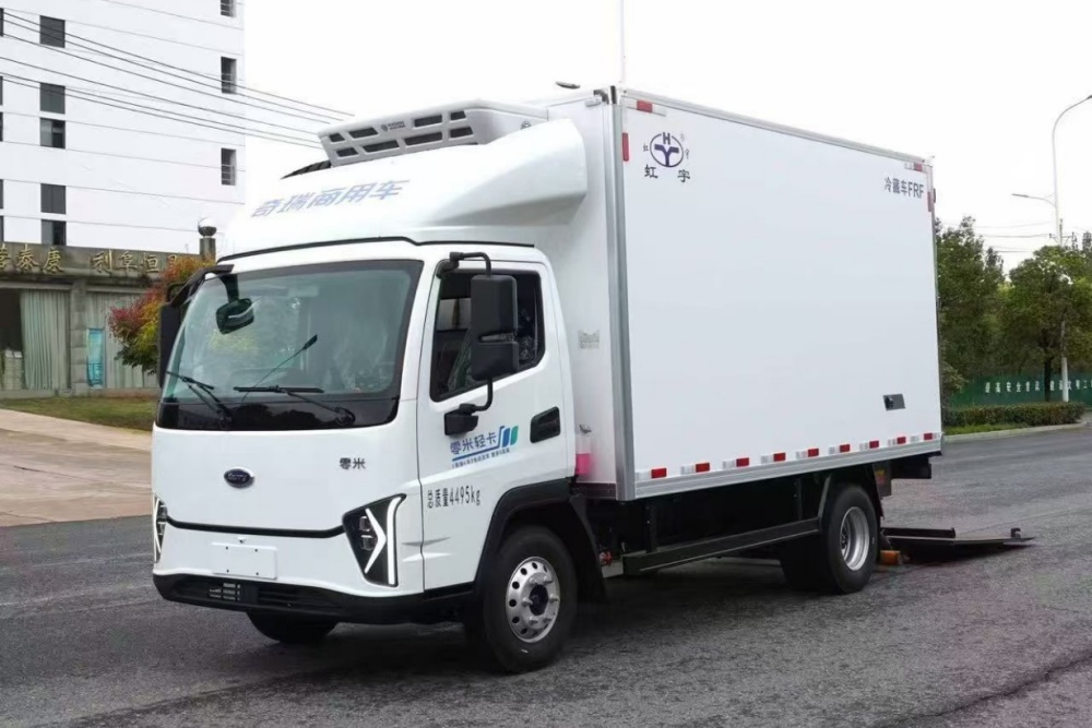 开瑞零米4米2纯电动冷藏车