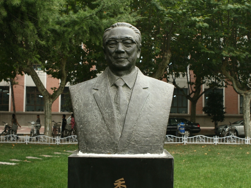季文美先生