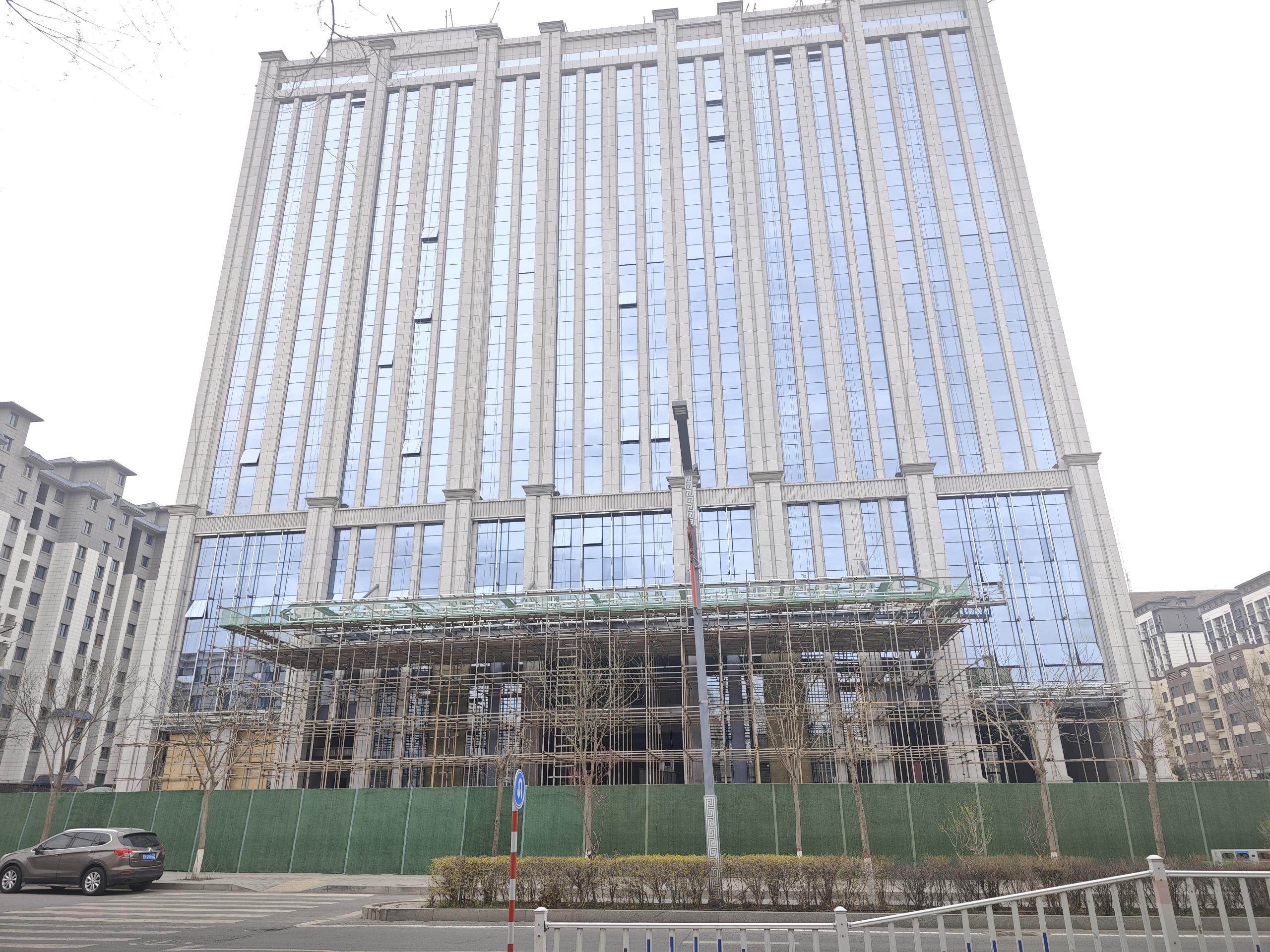 武威古浪县宏达集团康养大酒店项目施工中主要项目：艺术大门