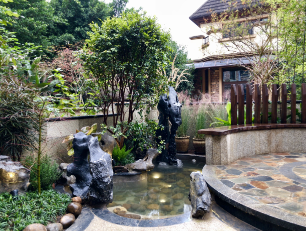 蜿蜒田园景观