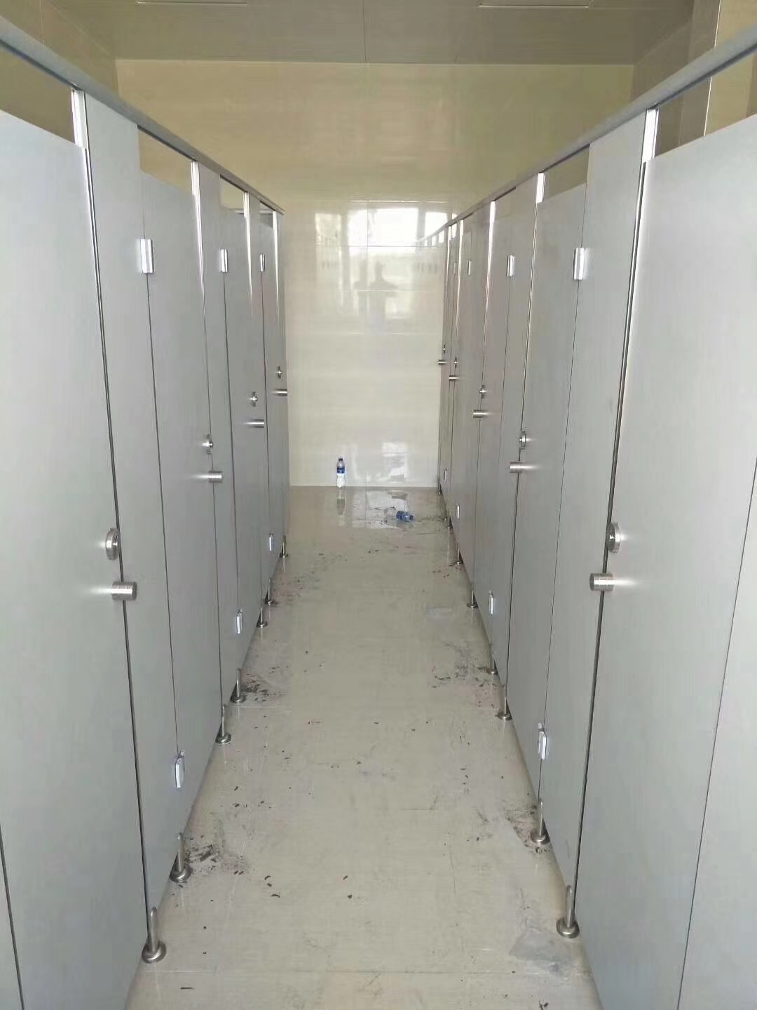 PVC卫生间隔实例参考