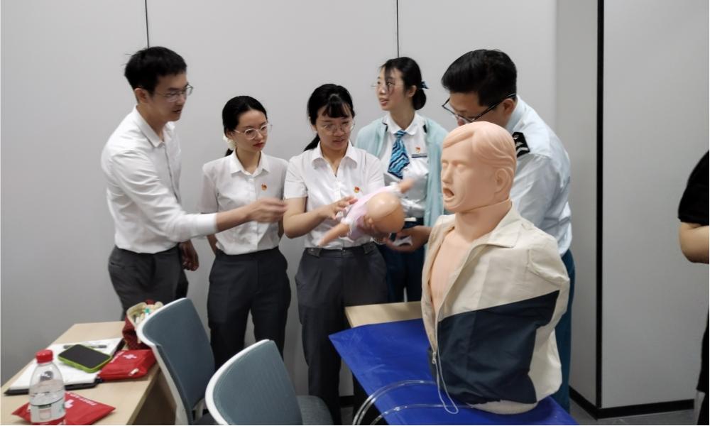 海姆立克急救培训