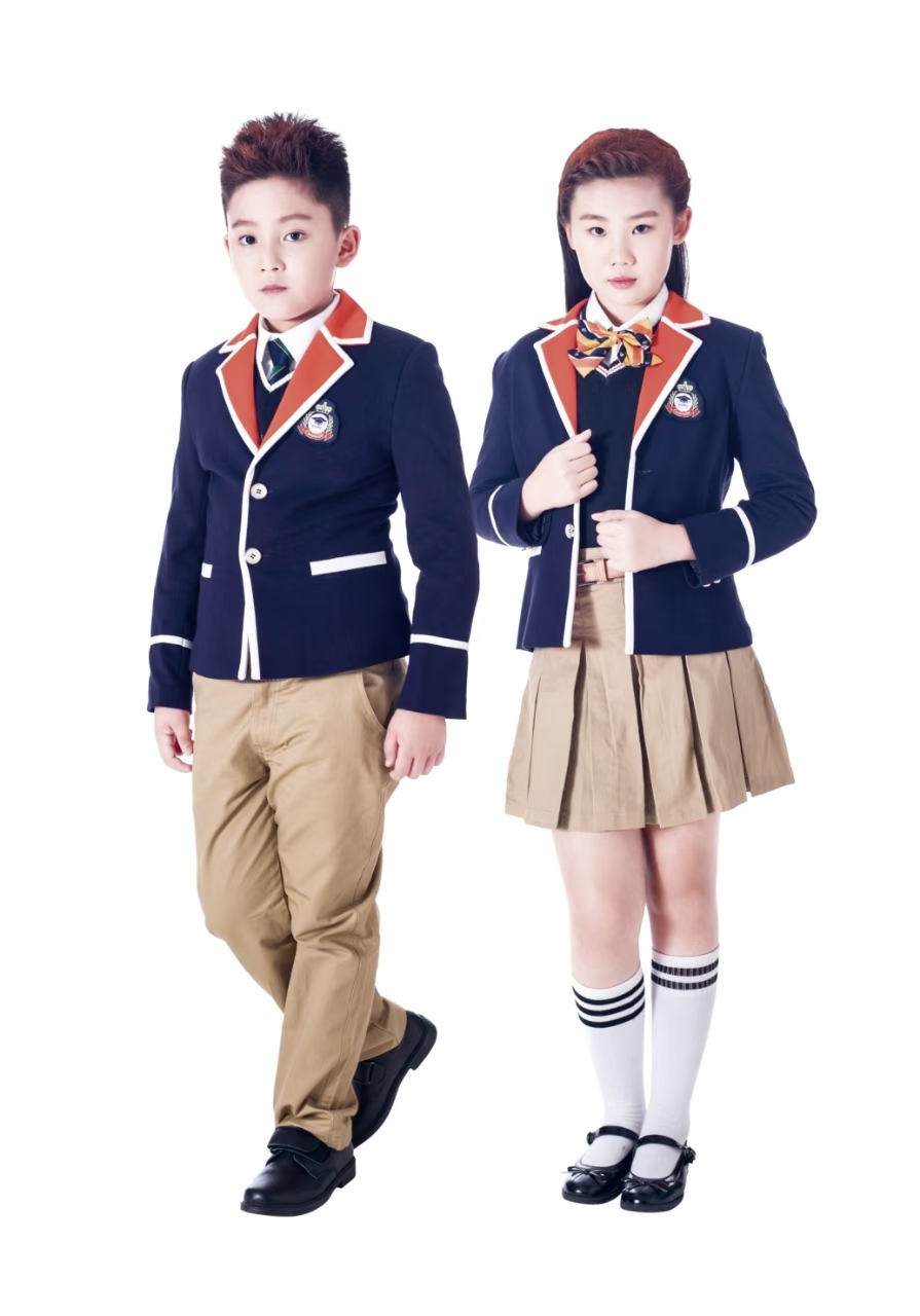 小学校服