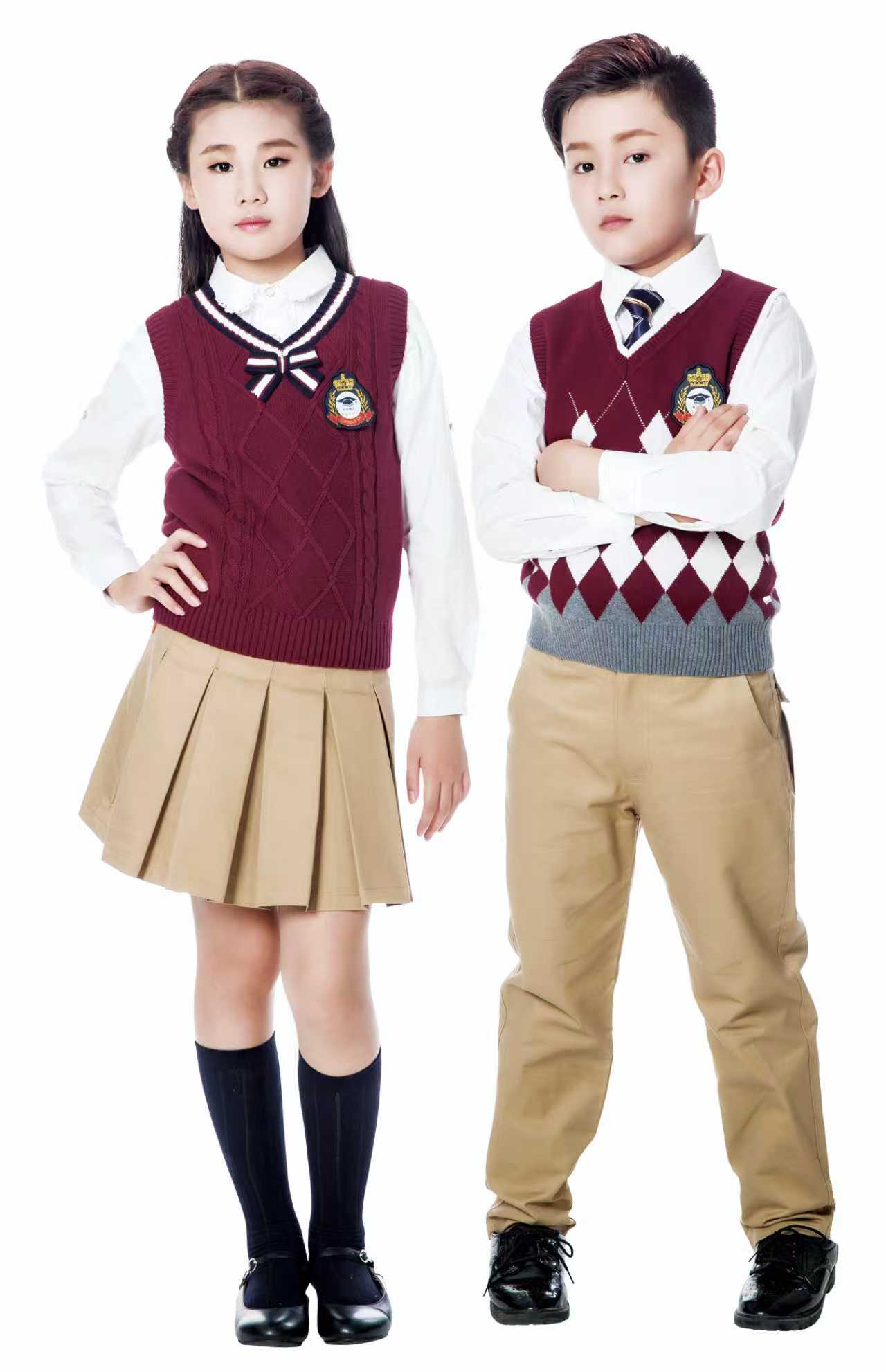 小学校服