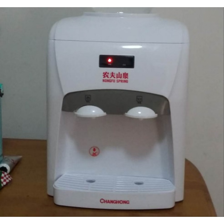 饮水机