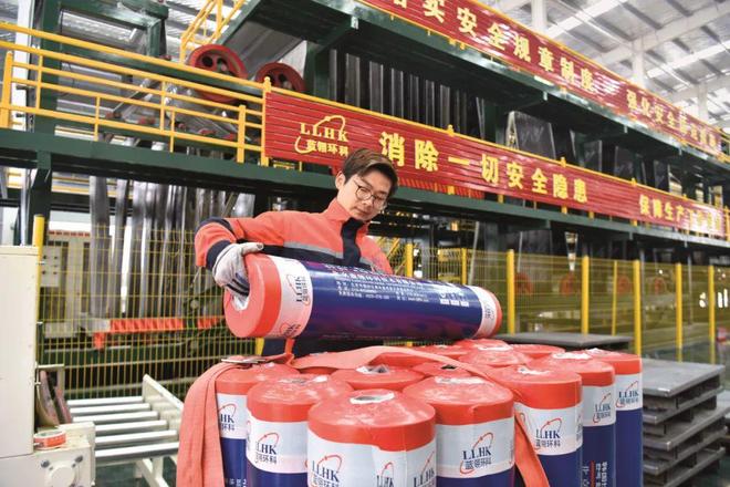 平舆防水工匠：从一把沥青壶到承接重大防水工程的进阶之路