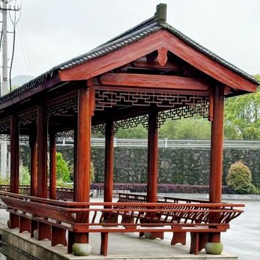 防腐木长廊