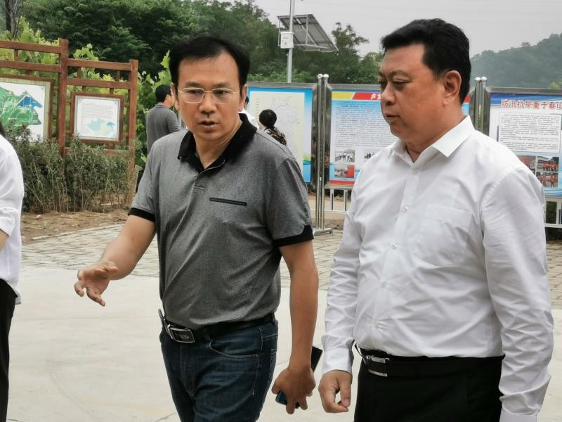 燕山大学农工党党员罗永安教授团队带领农民养殖珍珠脱贫致富