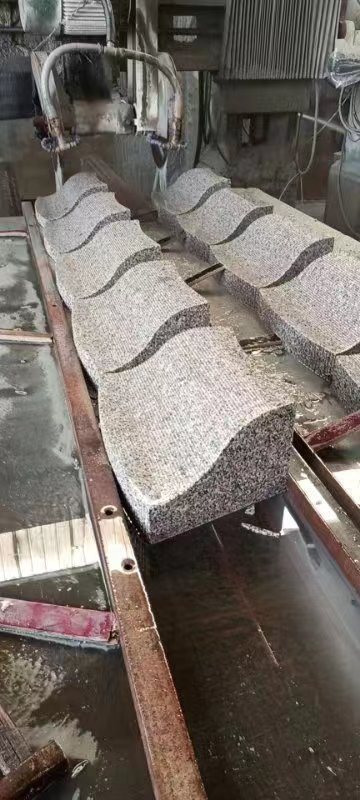 S型路沿石