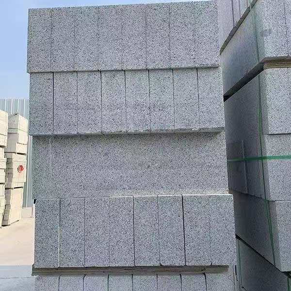 路沿石
