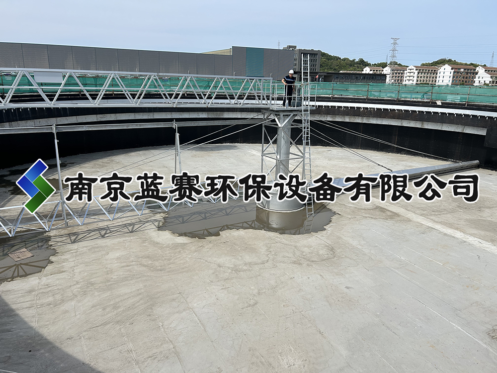 单管吸泥机