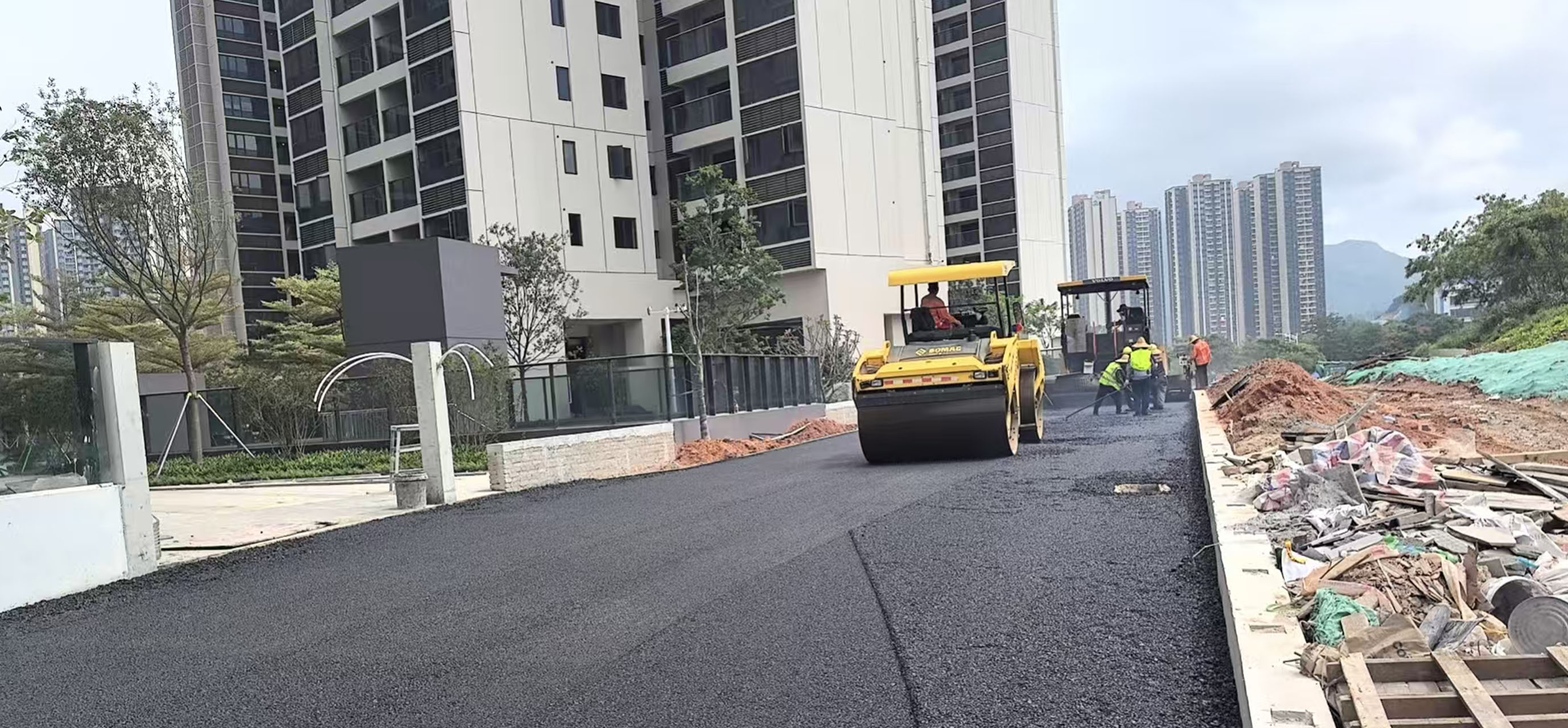 东莞市清溪镇科技路沥青摊铺工程