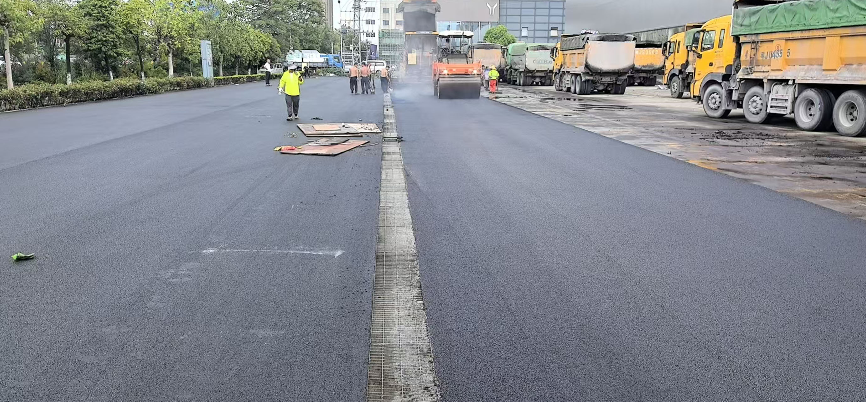 深圳市龙华区观澜迈瑞配套道路沥青工程