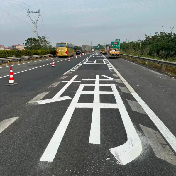 高速公路热熔划线