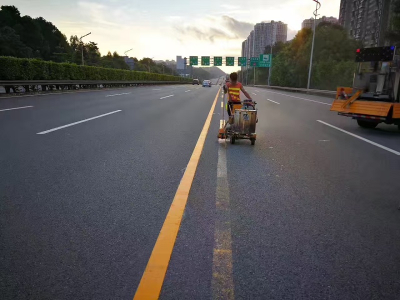 深圳市东部过境高速公路工程交通安全设施工程