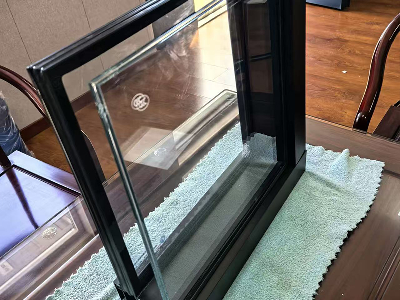隔断型材加纳米硅玻璃