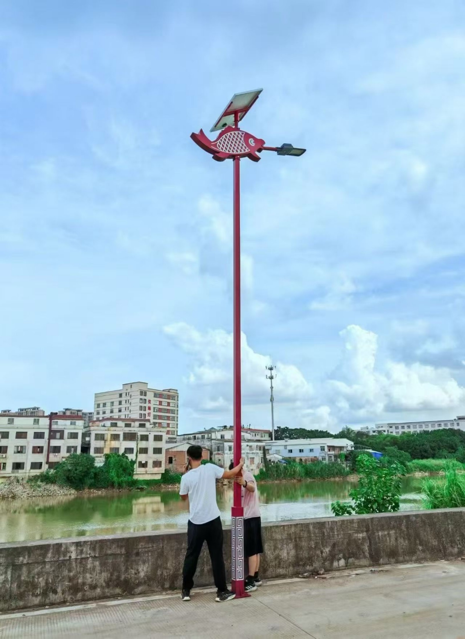 定制太阳能路灯