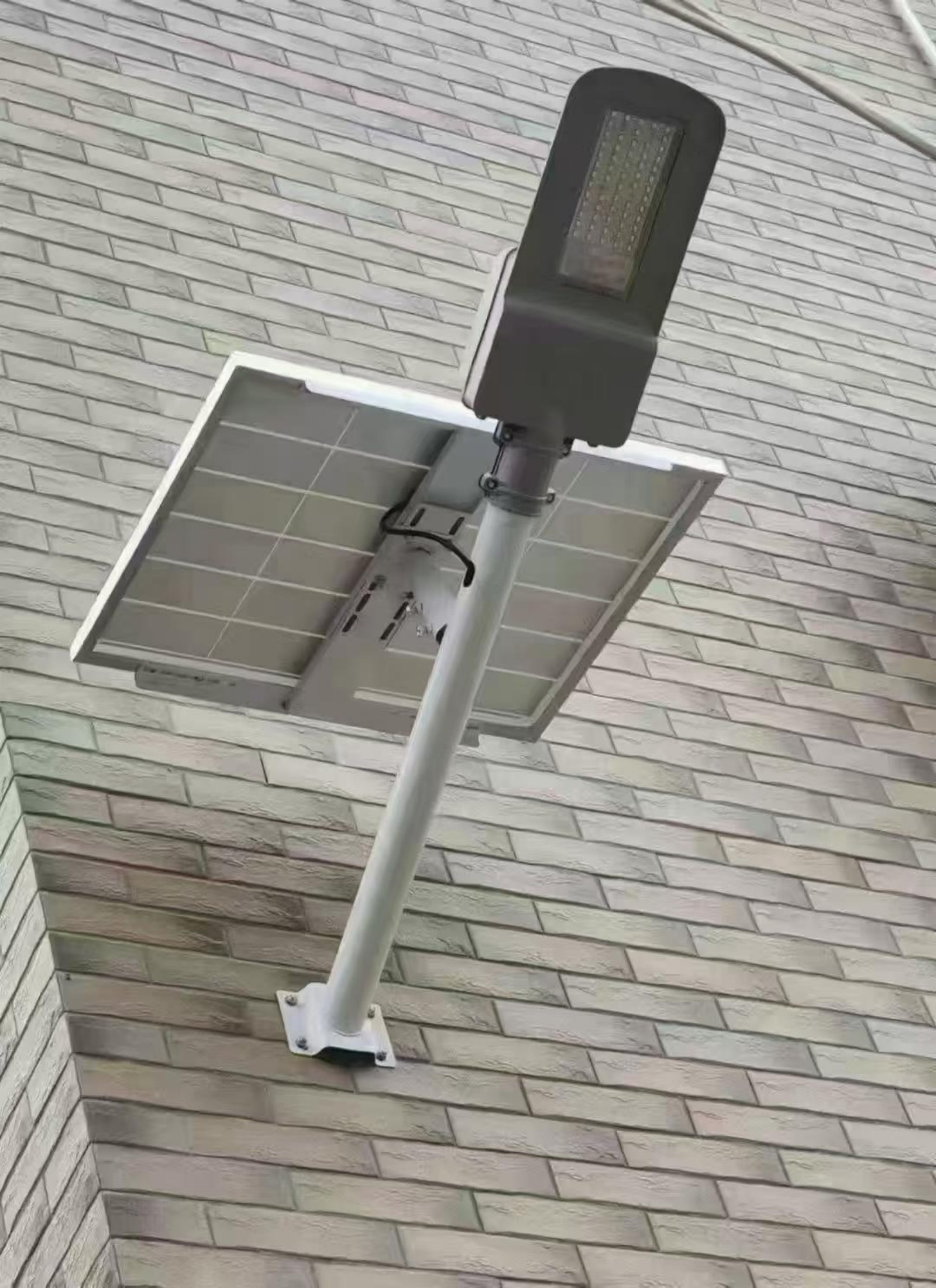 壁装太阳能路灯