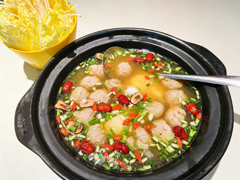 红枣肉丸汤