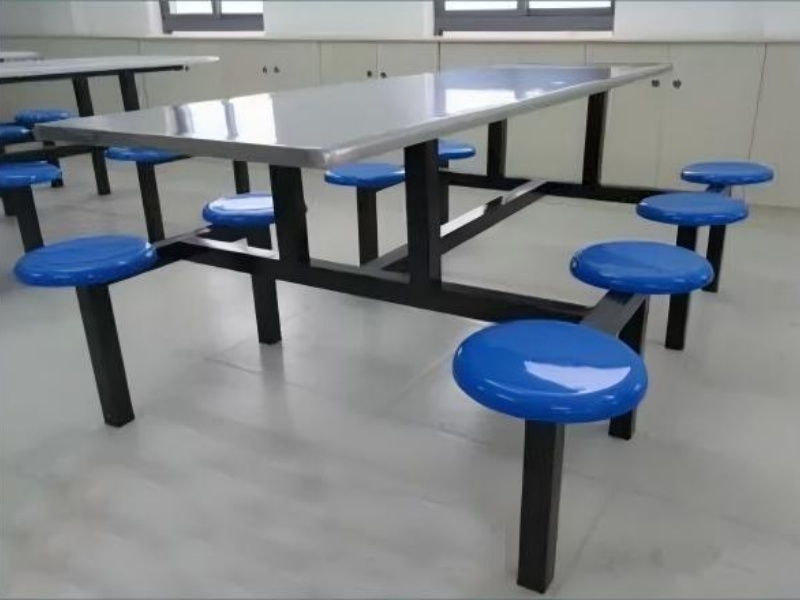 不锈钢六人餐桌椅
