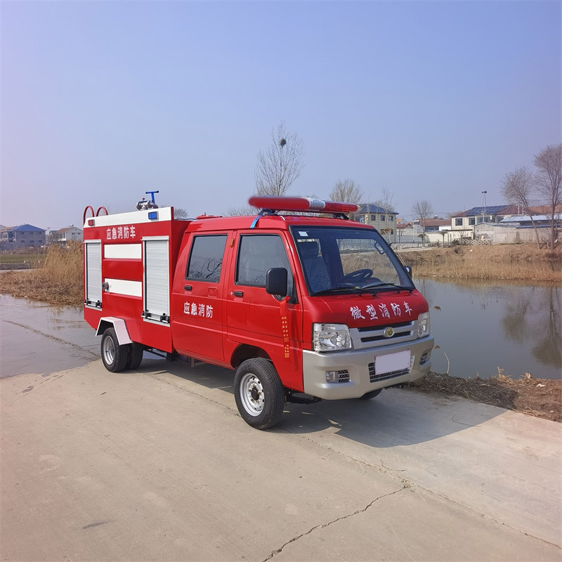 电动四轮双排消防车