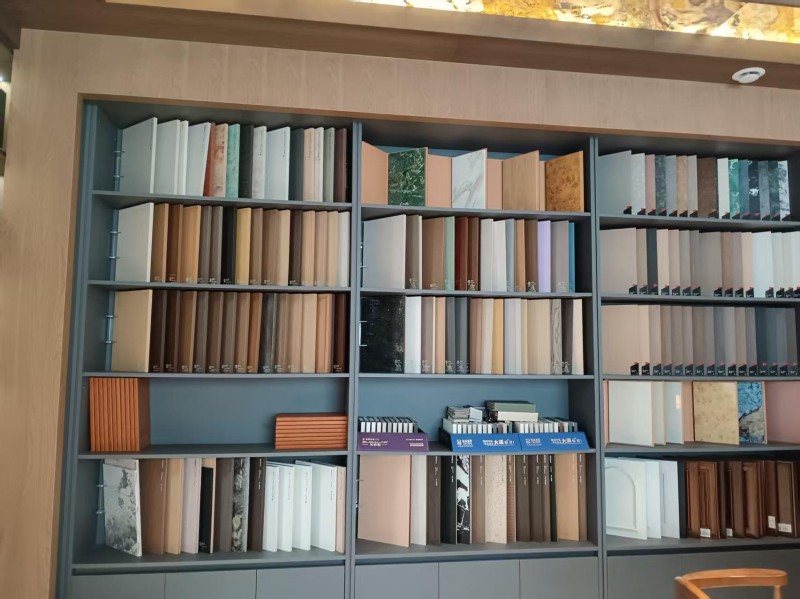 全木展示柜展区