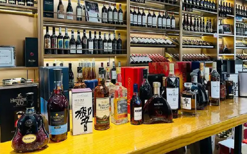 佛山闲置洋酒红酒老酒变现，众顺赢名酒老酒回收提供上门鉴定回收服务