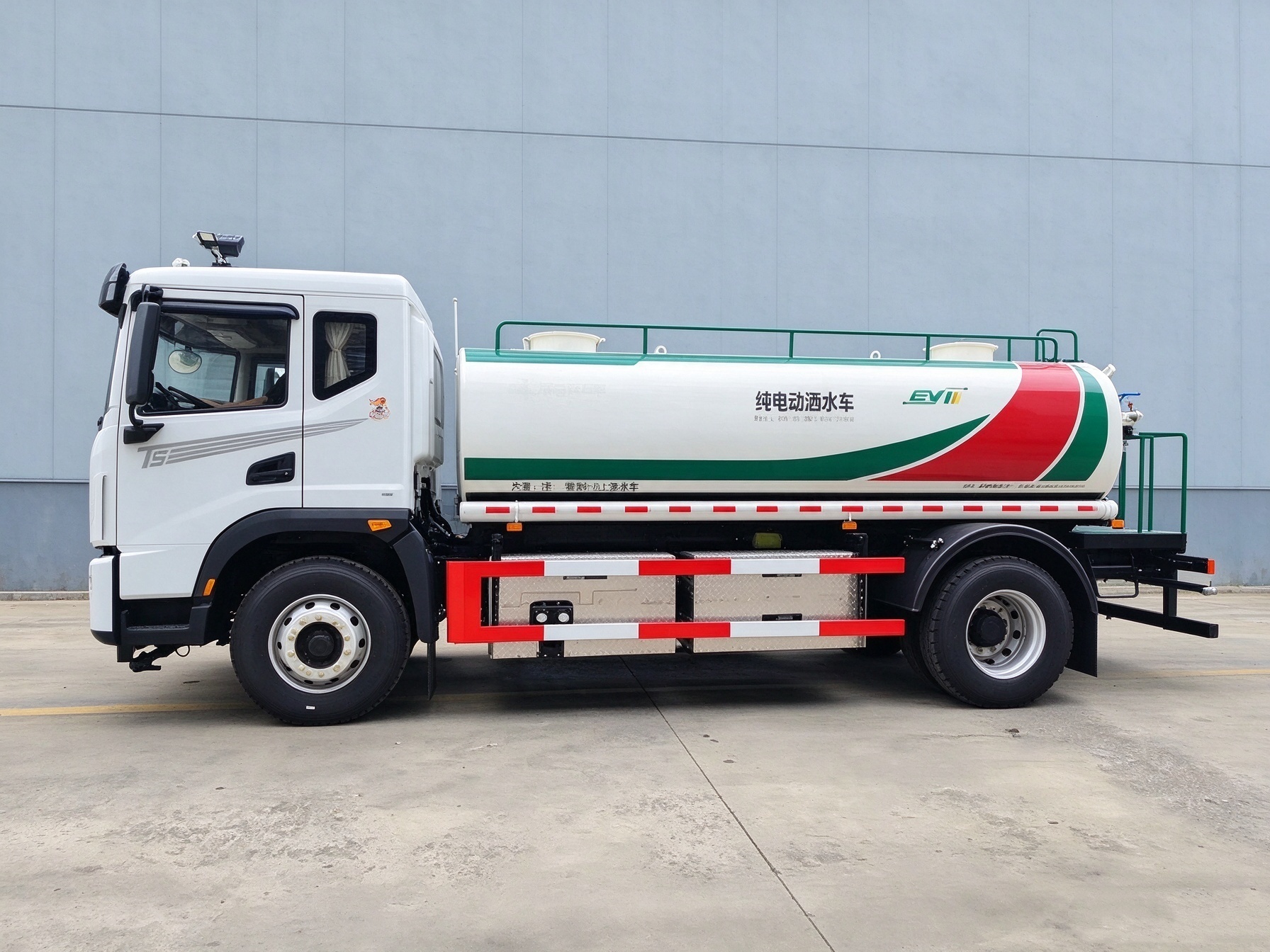 新能源洒水车