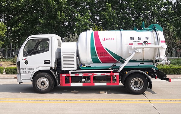 YYD5070GXWD6真空吸污车