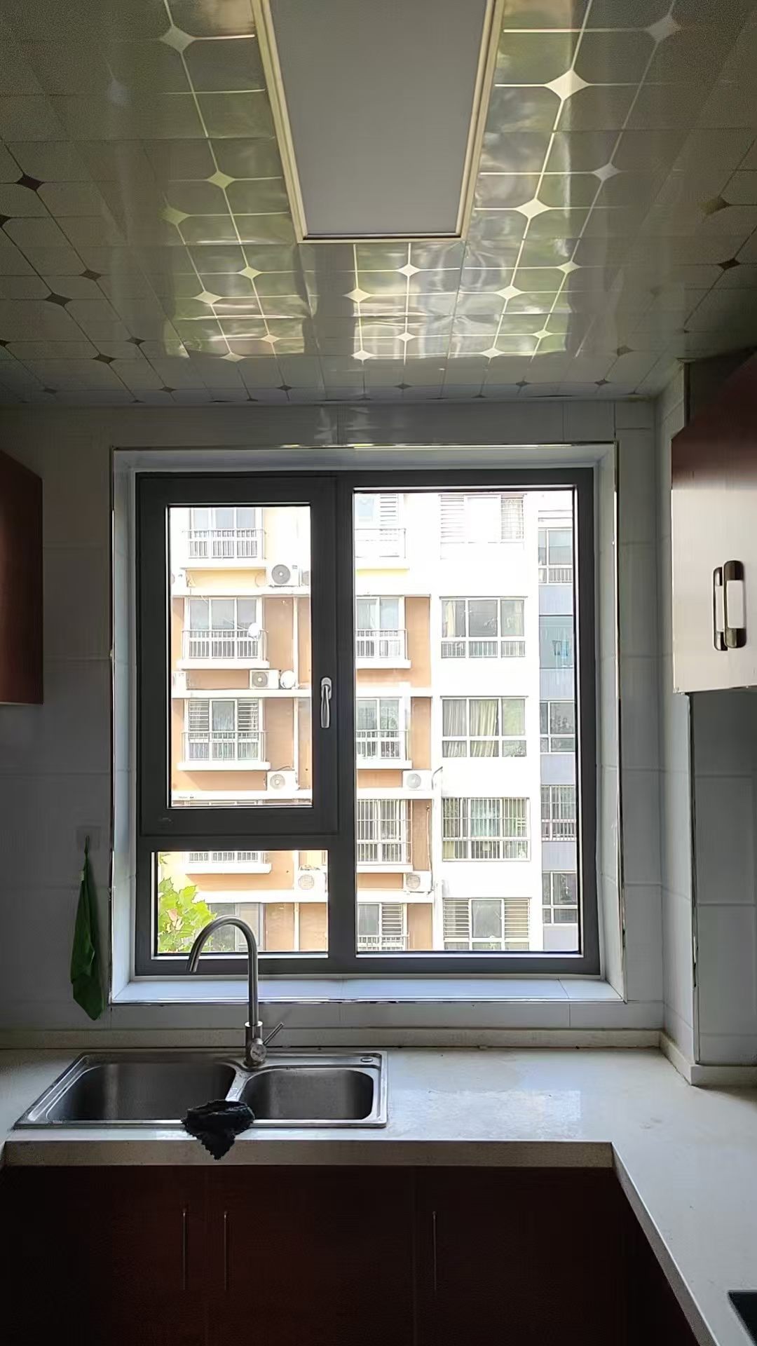 中高端系统门窗供应商选择指南